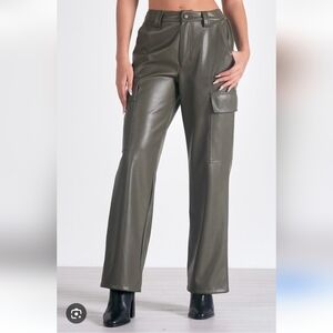 Elan NWT Olive Green Faux Leather Cargo Pants Size Large